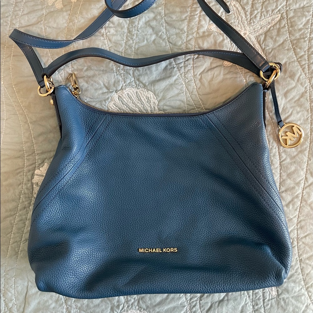 MICHAEL MICHAEL KORS
Sienna Large Pebbled
Leather Shoulder Bag, Admirals Blue